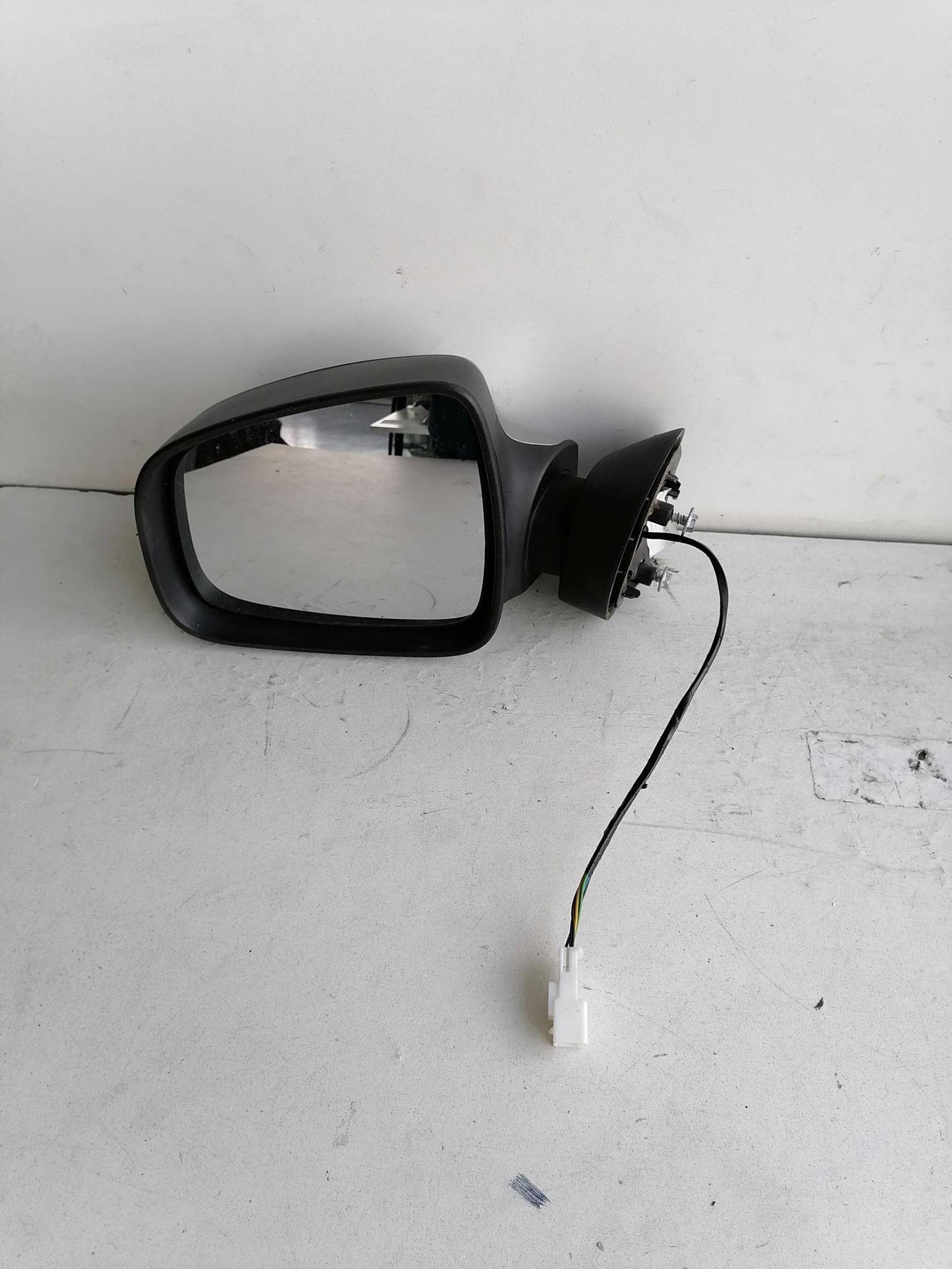 Retrovisore est. regolaz. elettr. sx.